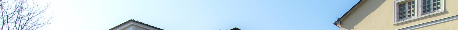Hauptgebäude Weist Frühling